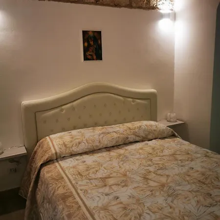 Maura Domus Tatil Evi Corigliano dʼOtranto